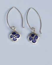 Load image into Gallery viewer, Blossom earrings
