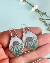 Load image into Gallery viewer, Coneflower earrings
