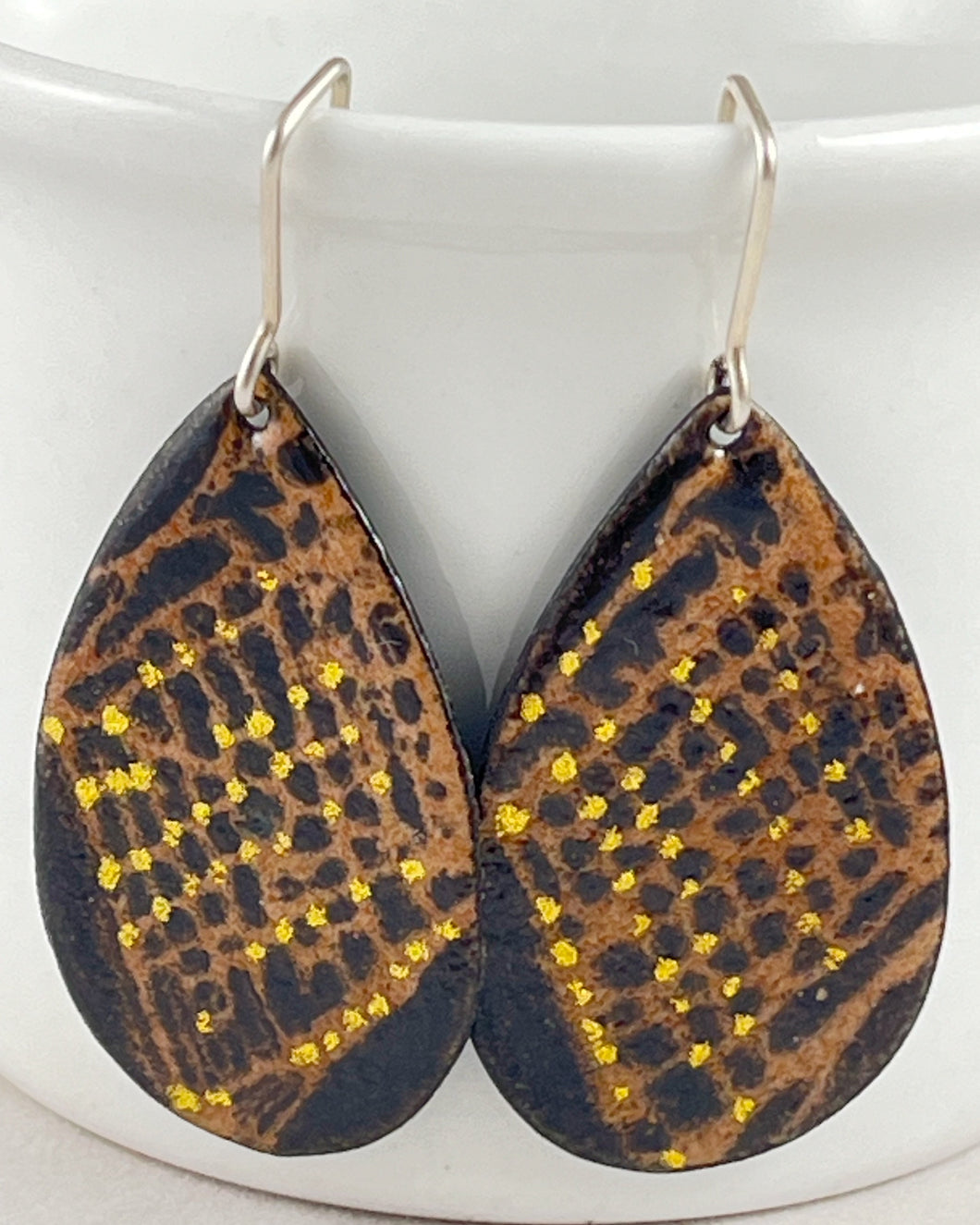 Burlap weave earrings