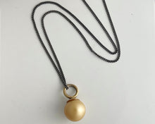 Load image into Gallery viewer, 18k golden pearl pendant
