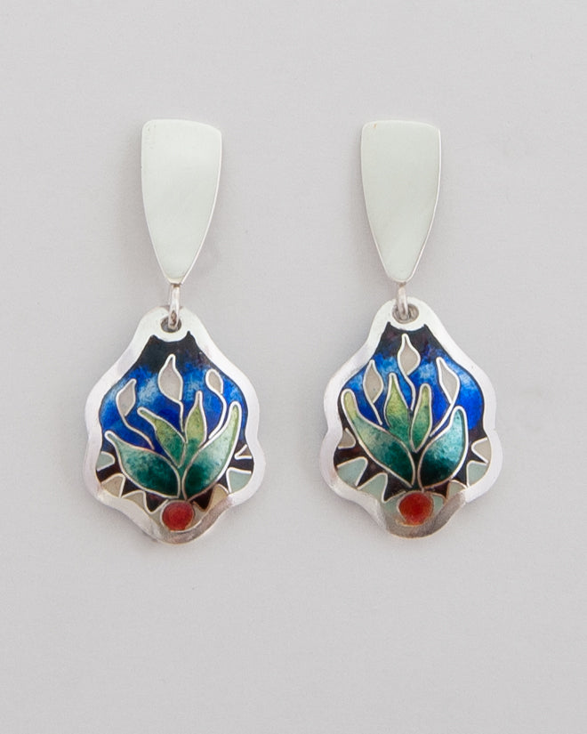 Lotus pattern earrings